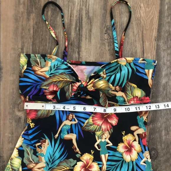 Kathy Ireland vintage inspired retro Hawaiian pin up girl one piece swim suit - Picture 5 of 10